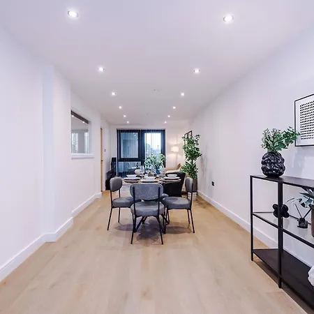 Apartmán Sleek 2 Bed Free Parking And Terrace Leeds (West Yorkshire)