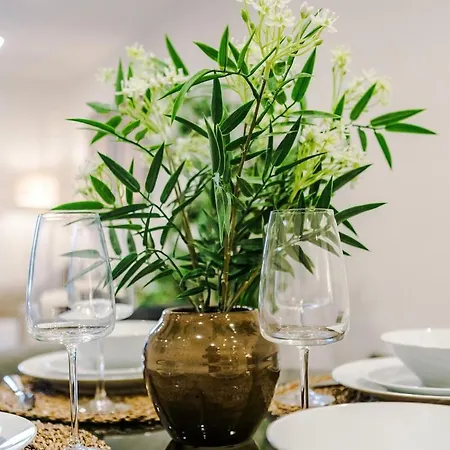 Apartamento Sleek 2 Bed Free Parking And Terrace *