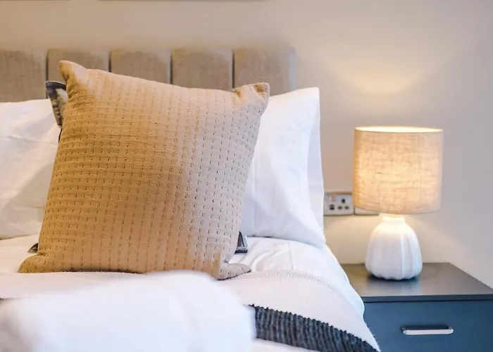 Sleek 2 Bed Free Parking And Terrace * Лідс