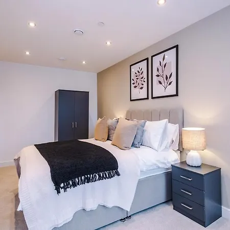Lägenhet Sleek 2 Bed Free Parking And Terrace *